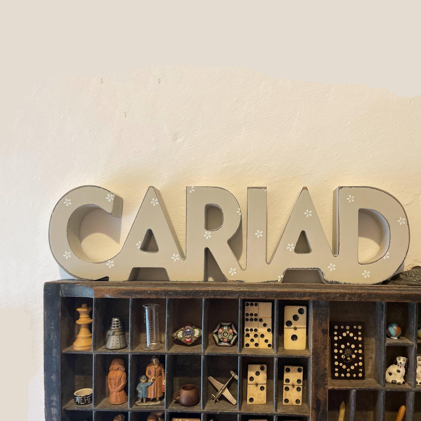 Decoration - Wooden Word - Cariad / Love / Sweetheart