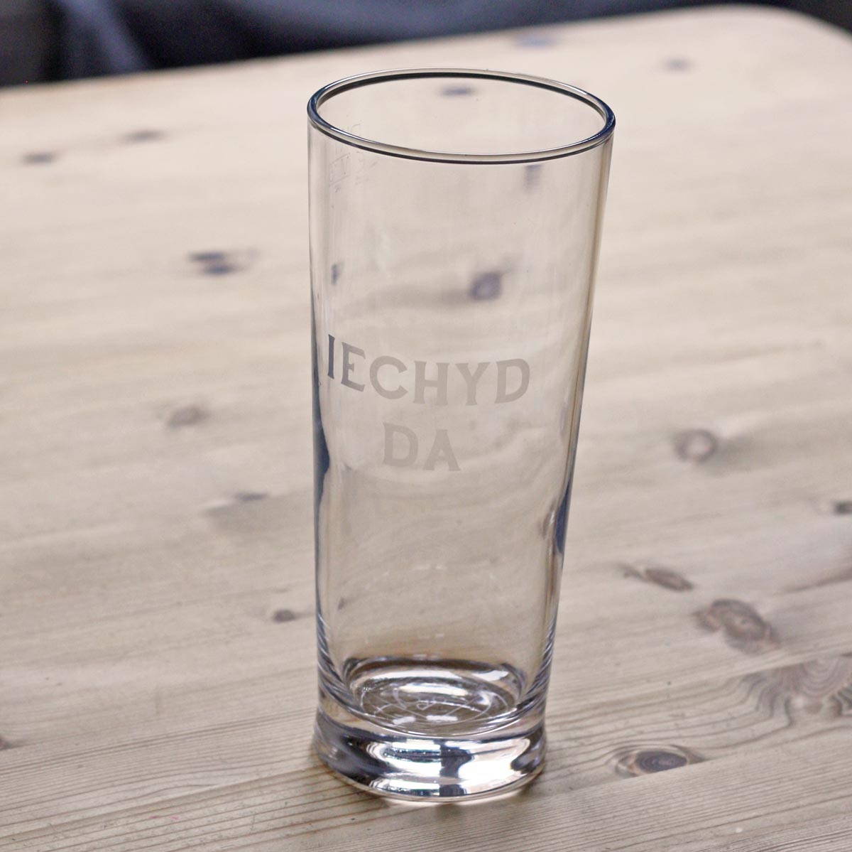 Pint / Beer Glass - Iechyd Da - Good Health - NEW