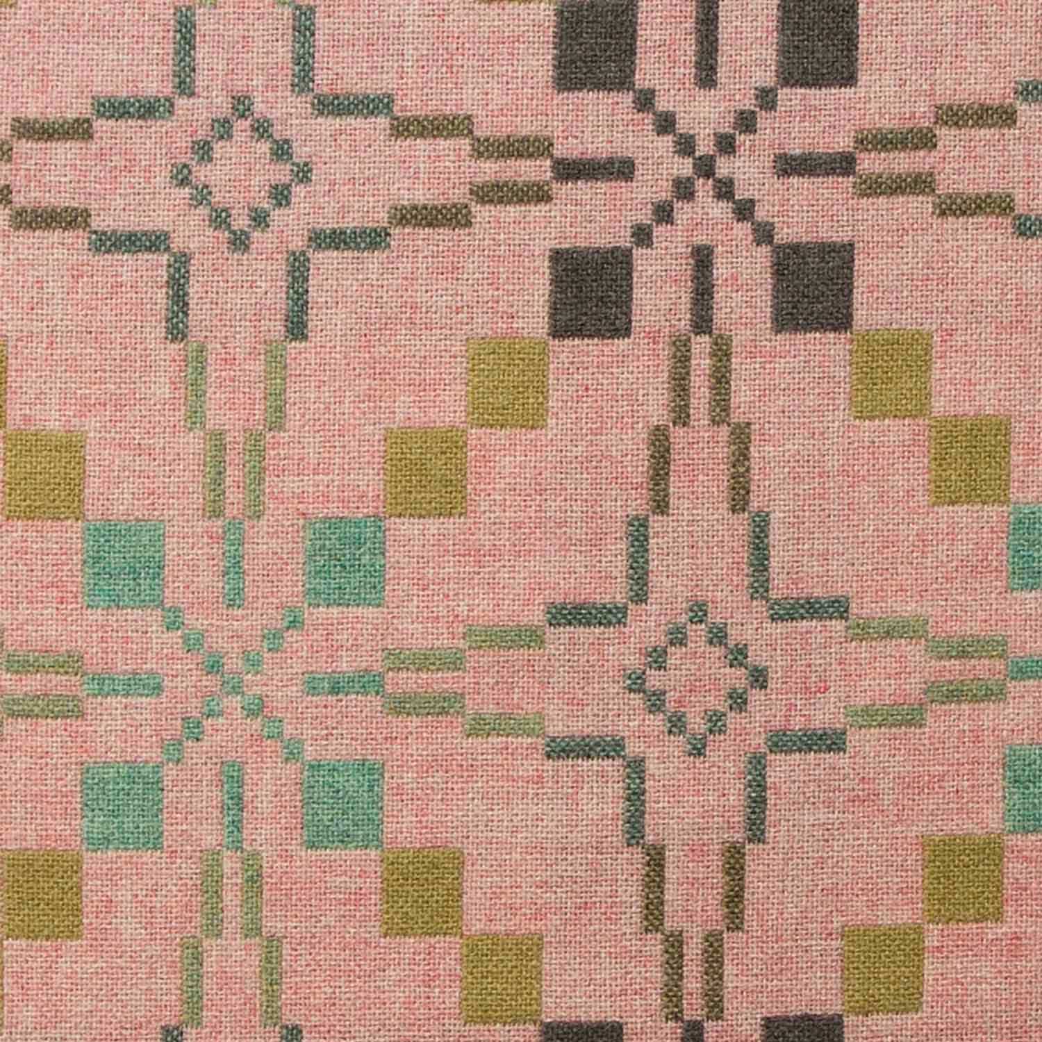 Throw / Blanket - Melin Tregwynt - Vintage Star - Blossom