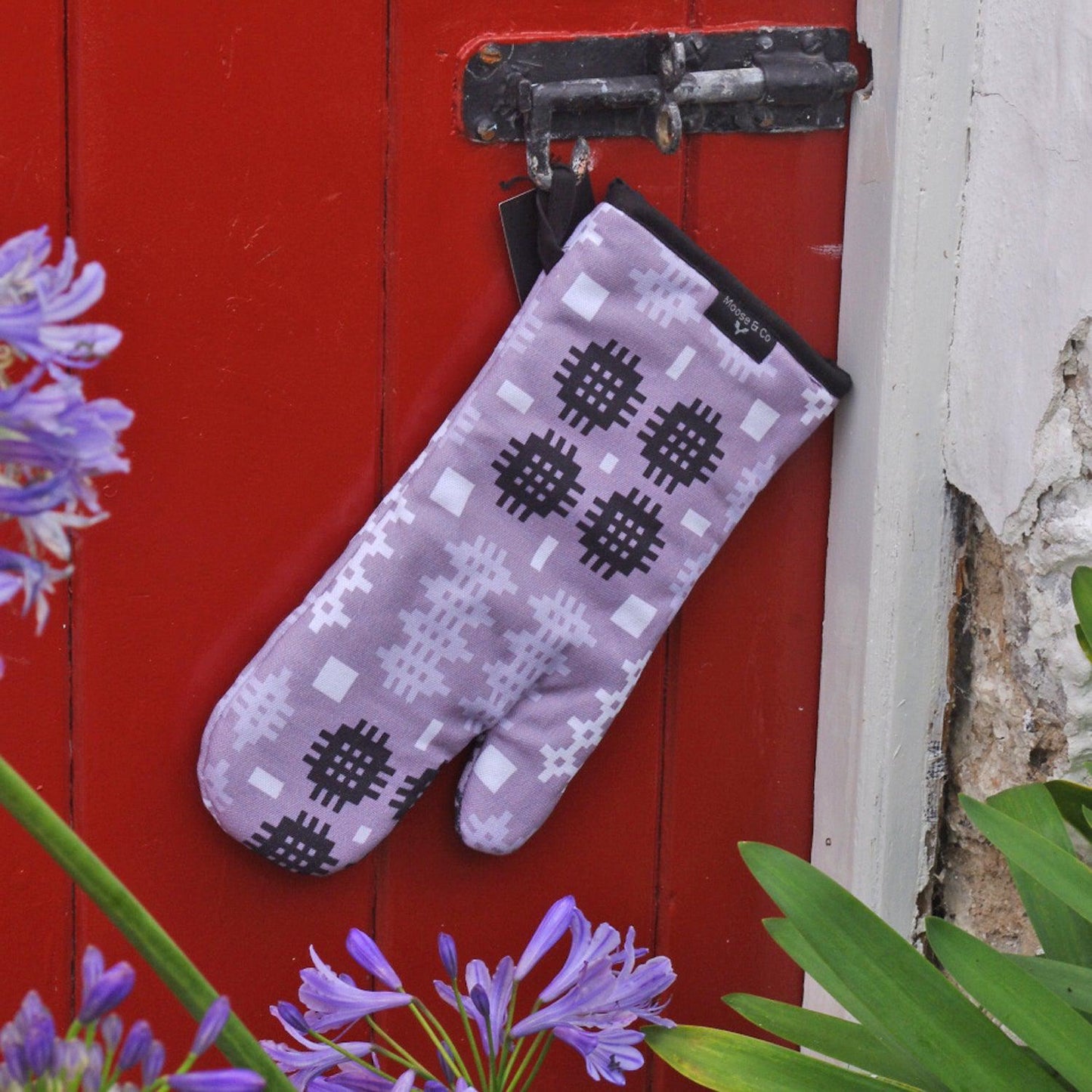 Oven Mit / Glove - Welsh Tapestry Print - Various Colours