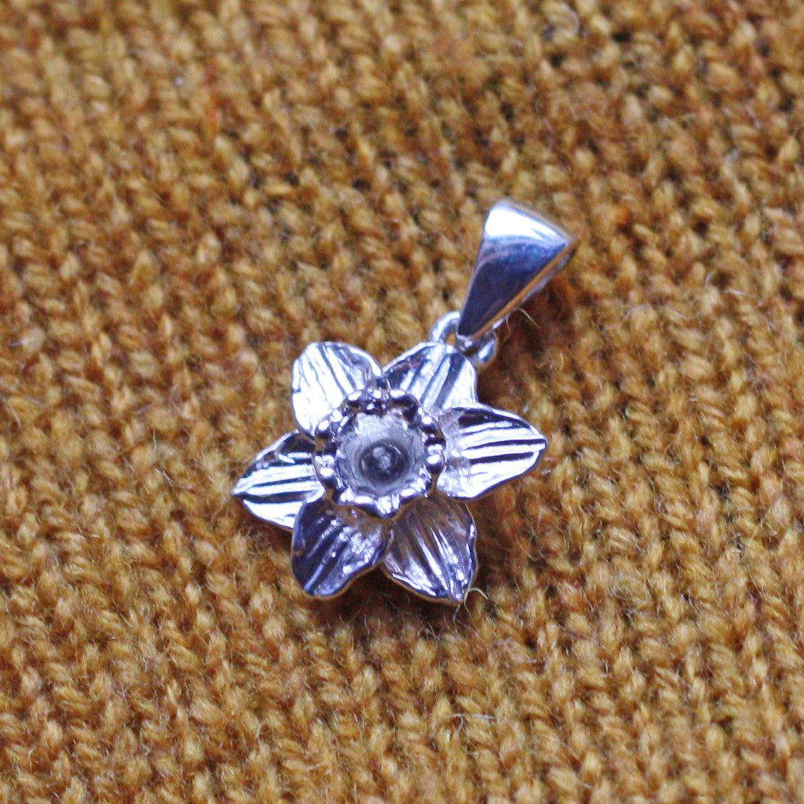 Pendant / Charm - Welsh Daffodil - Sterling Silver