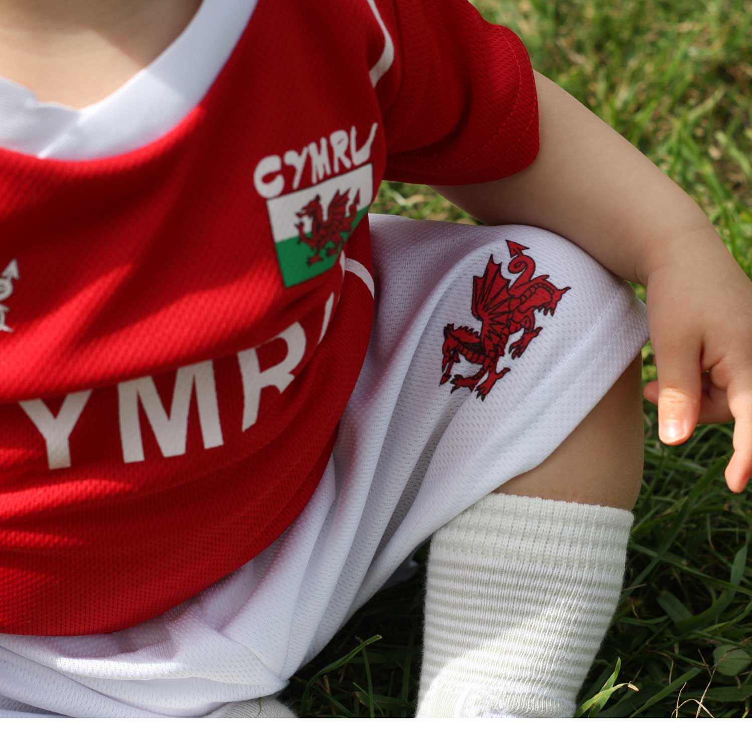Welsh Football Kit - Wales / Cymru - Kids