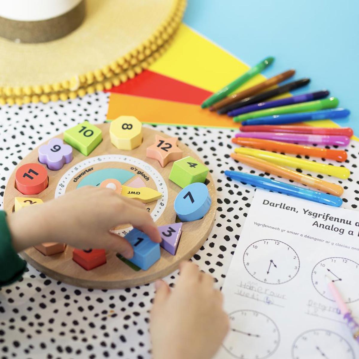Teaching Clock Toy - Wooden - Welsh Language