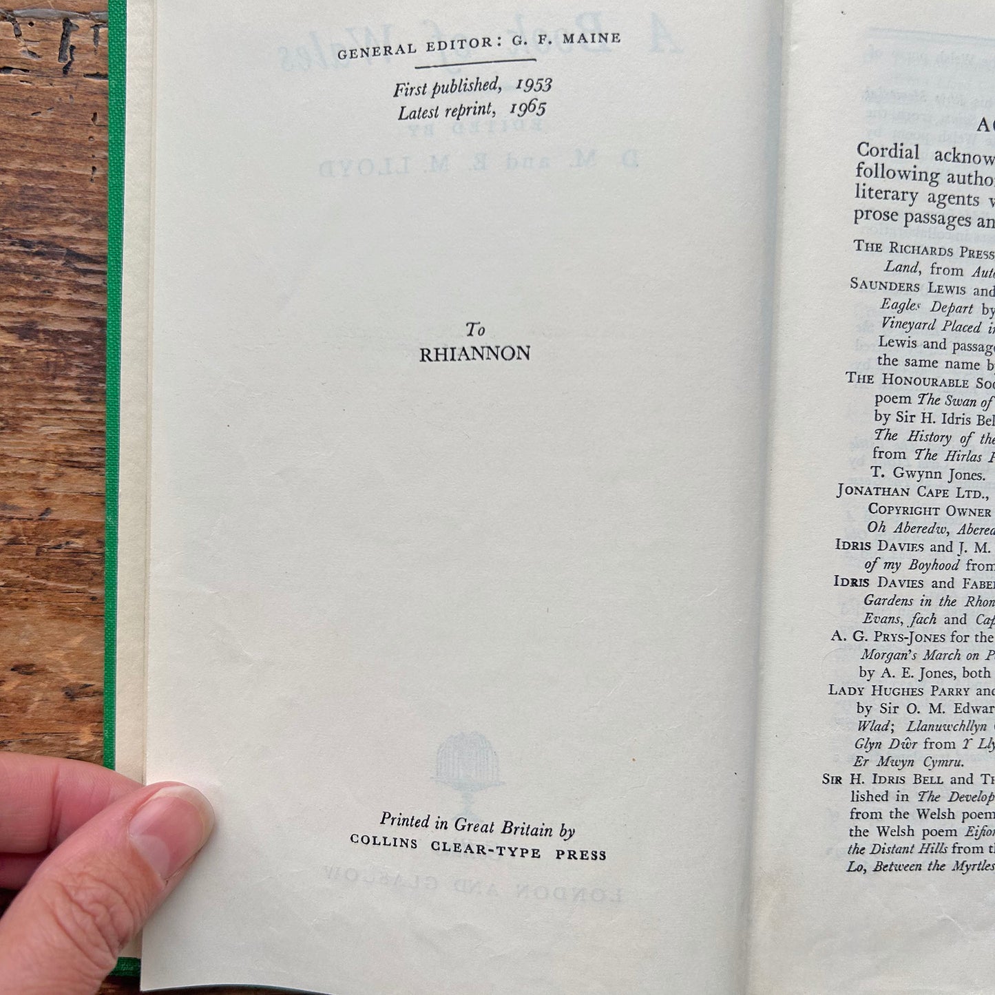 Llyfr Cymru - Hen Argraffiad 1af 1953 (wedi'i ail-law)