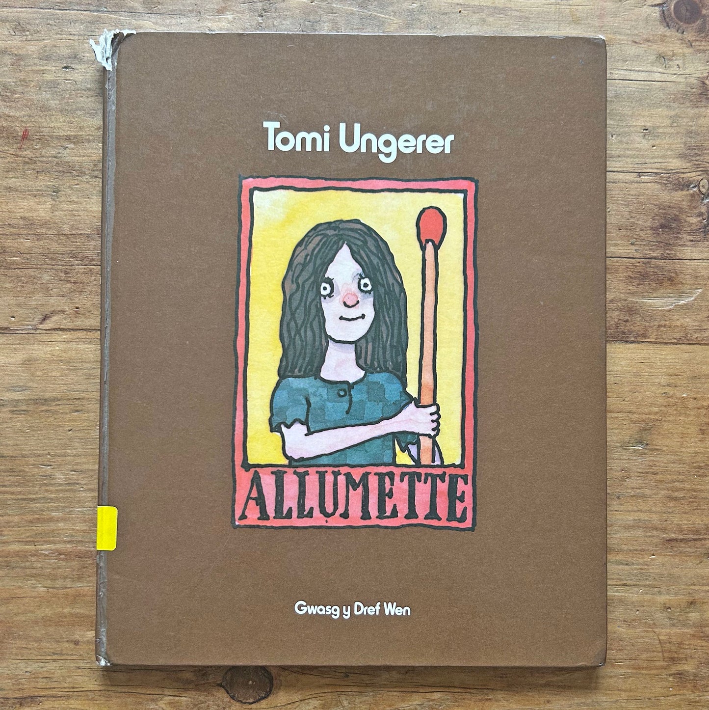 Allumette - Tomi Ungerer - Vintage Welsh Book (Preloved)
