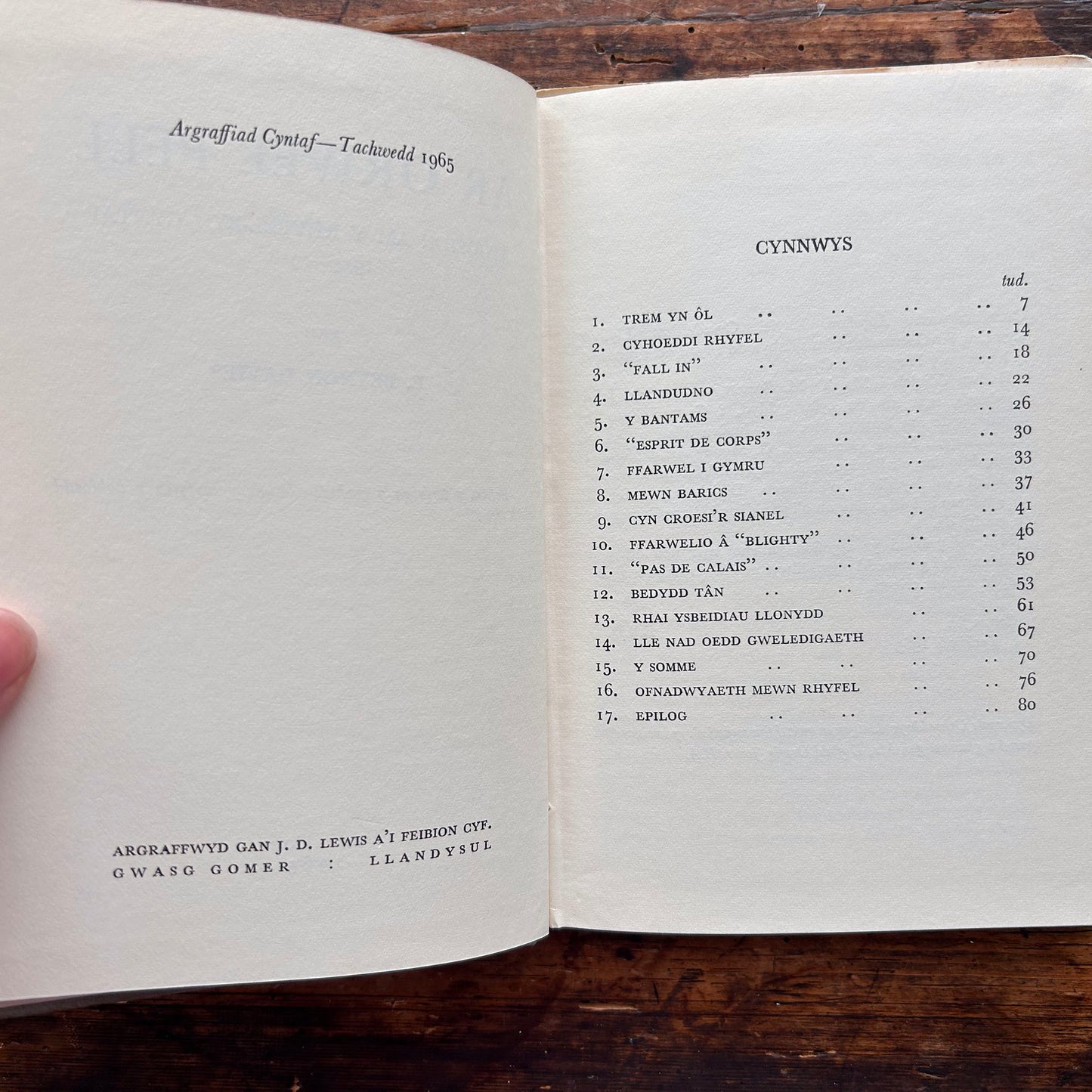 Ar Orwel Pell - 1914-1918 - E. Beynon Davies - 1965 1st edition (Preloved)