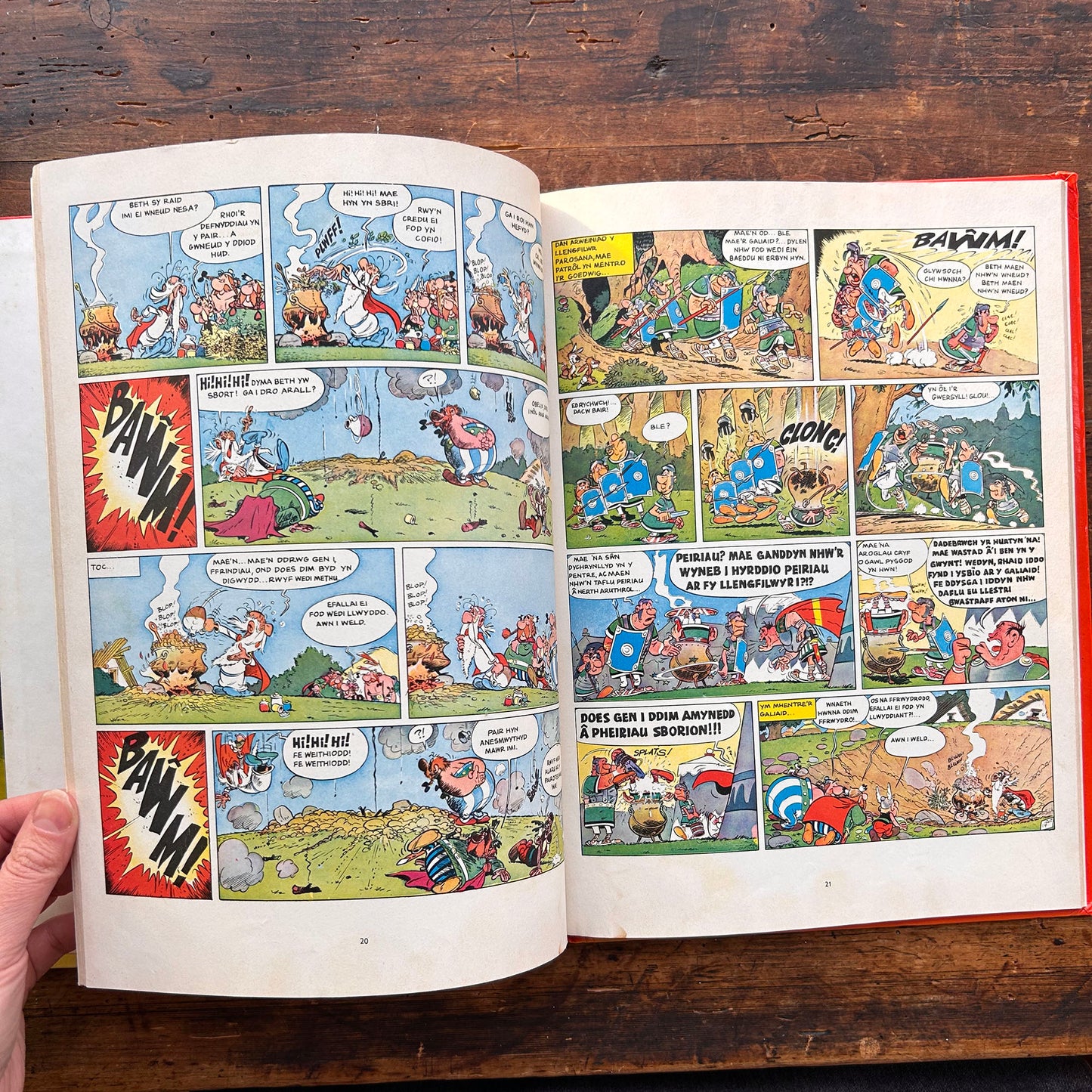 Asterix a'r Ornest Fawr - Welsh Comic Book 1980 (Preloved)