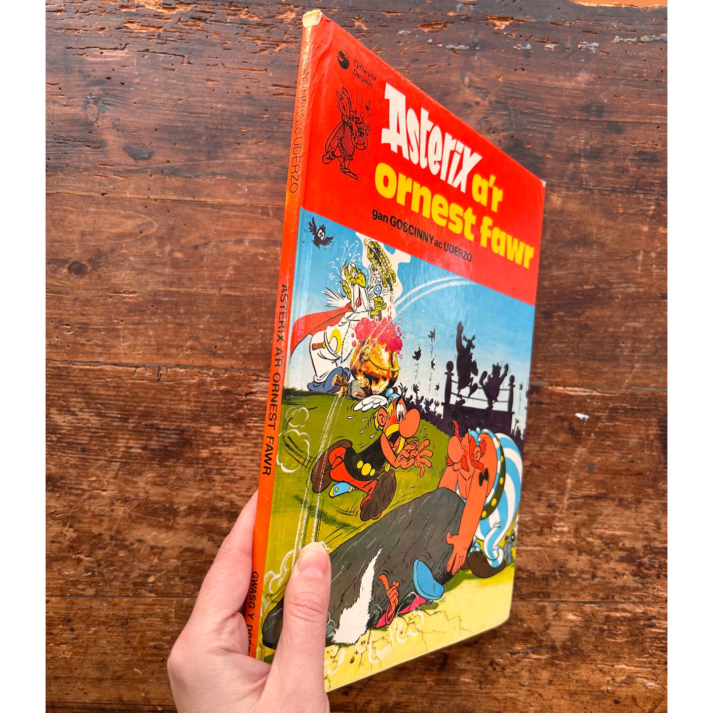 Asterix a'r Ornest Fawr - Welsh Comic Book 1980 (Preloved)