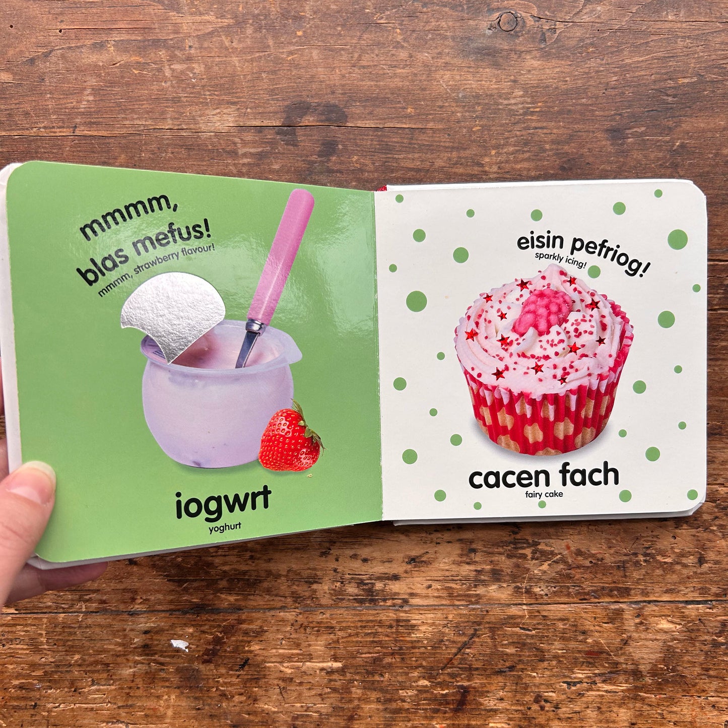 Babi Cyffwrdd a Theimlo - Amser Bwyd / Baby Touch and Feel: Mealtime (Preloved)