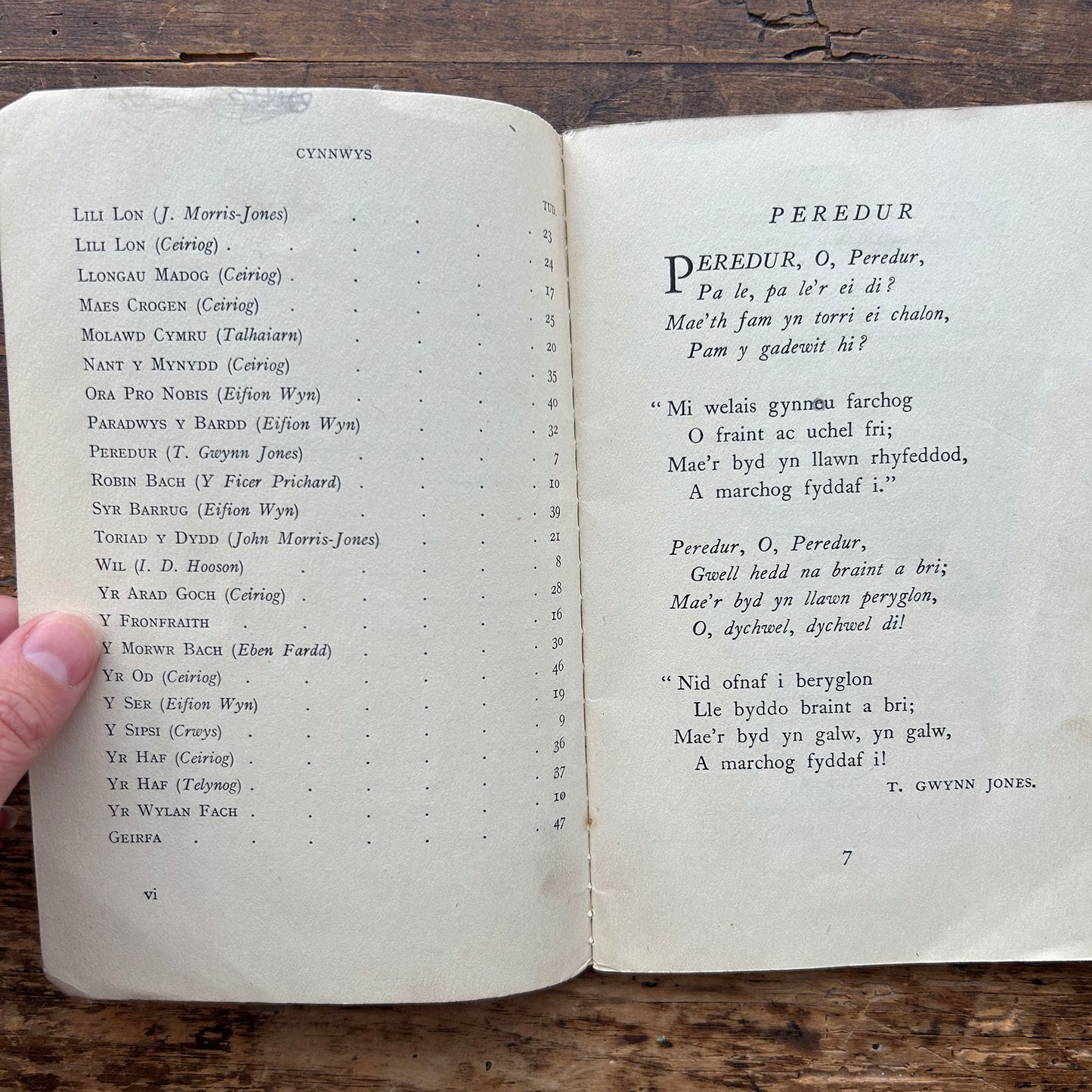 Barddoniaeth y Plant - Poetry for Children - Book II (Preloved)