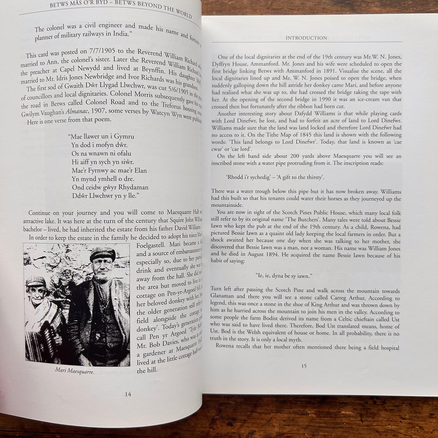 Betws Mas o'r Byd - Betws History Group - 2000 (Preloved)