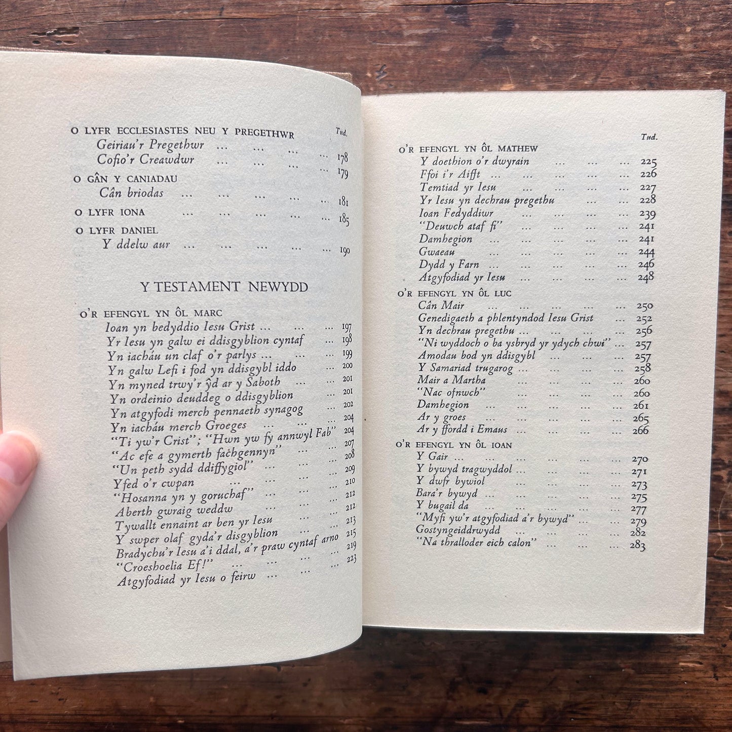 Blodeugerdd Feiblaidd - E. Tegla Davies - 1939 (Preloved)