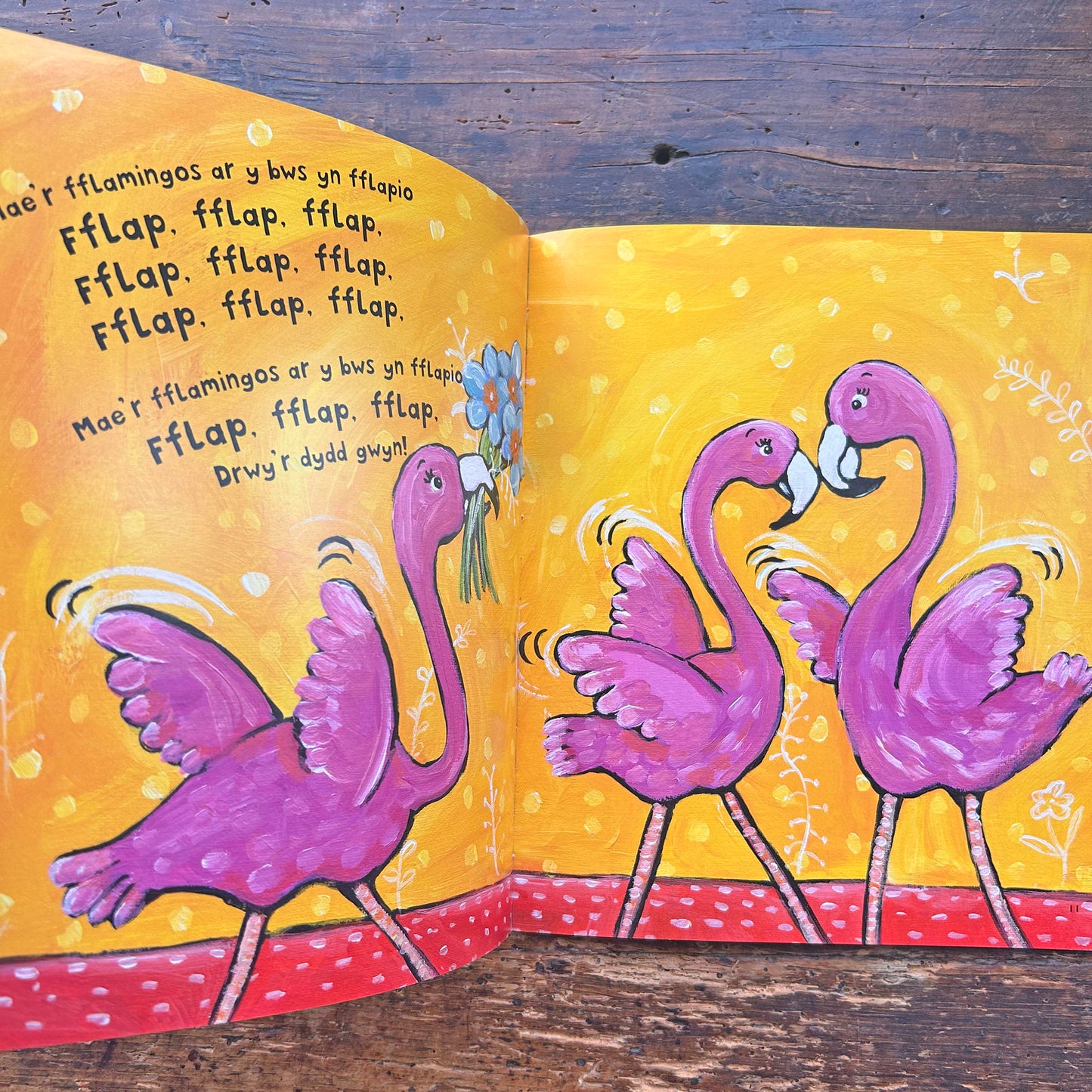 Bws Sbri-Hi-Hi y Jyngl / The Wheels on the Bus (Preloved)