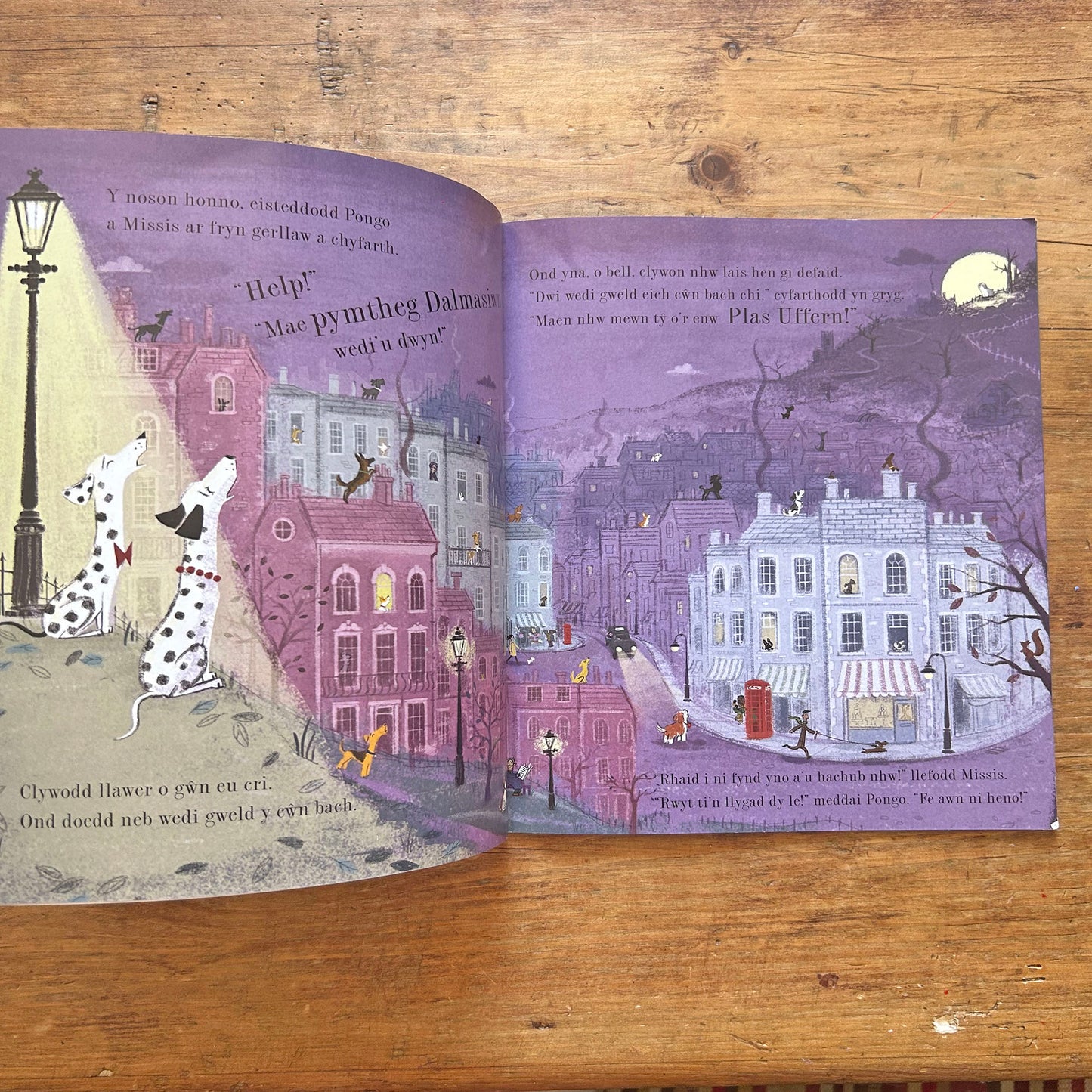 Cant ac Un Dalmasiwn / 101 Dalmations (Preloved)