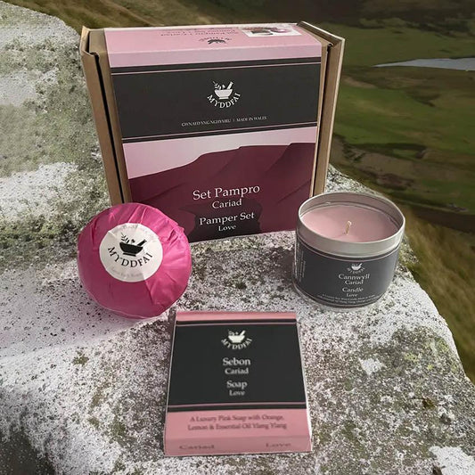 Pamper Gift Set - Myddfai - Cariad / Love