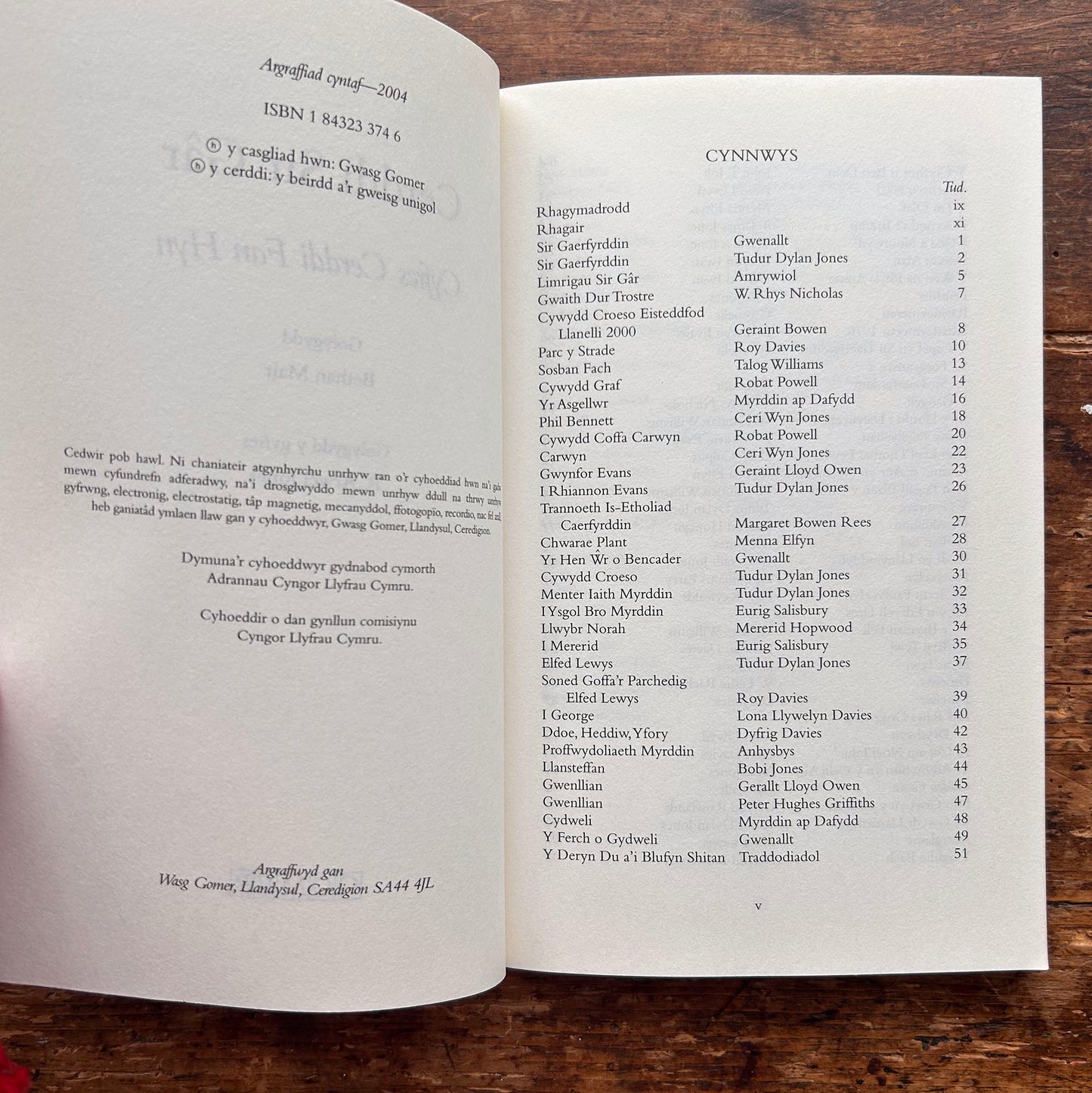 Cerddi Sir Gâr - Bethan Mair - 2004 - 1st Ed. (Preloved)