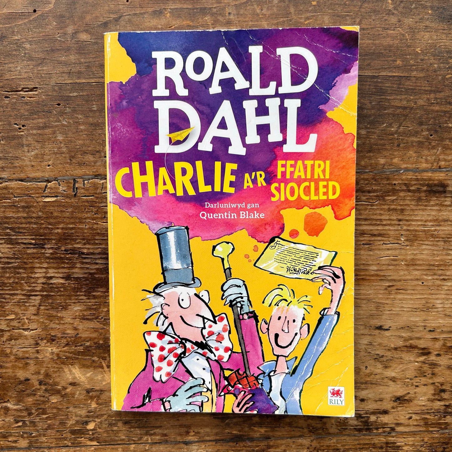 Charlie a'r Ffatri Siocled - Charlie and The Chocolate Factory - Roald Dahl - Welsh (Preloved)