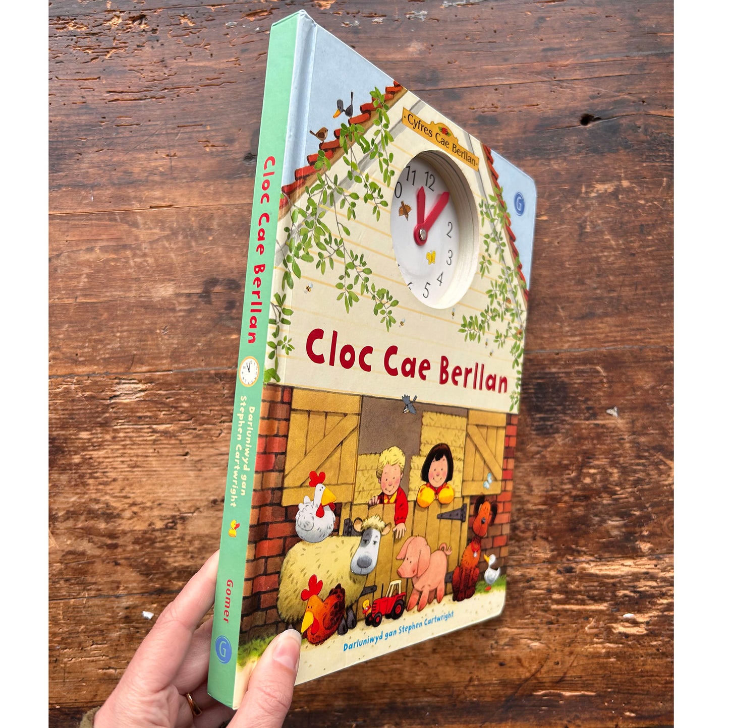 Cyfres Cae Berllan: Cloc Cae Berllan - Stephen Cartwright (Preloved)