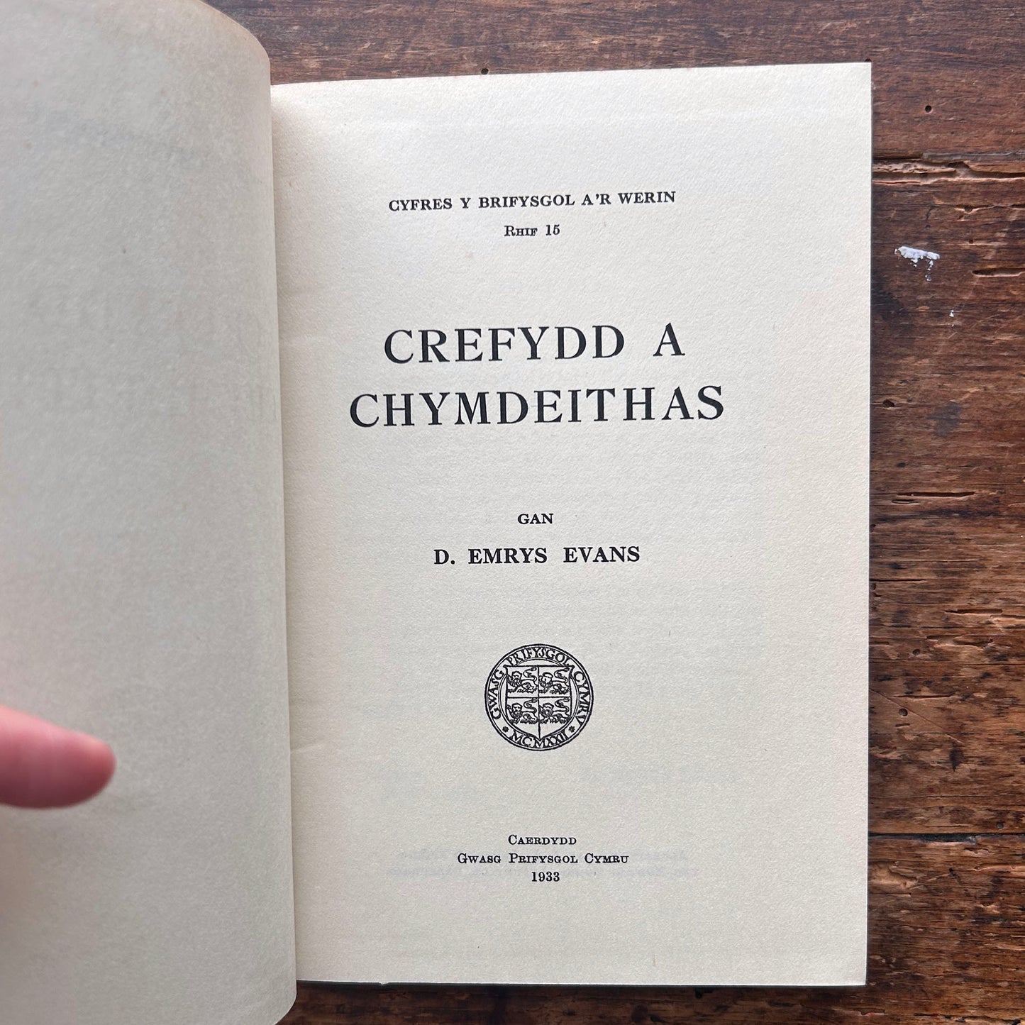 Crefydd a Chymdeithas - D. Emrys Evans - 1933 (Preloved)