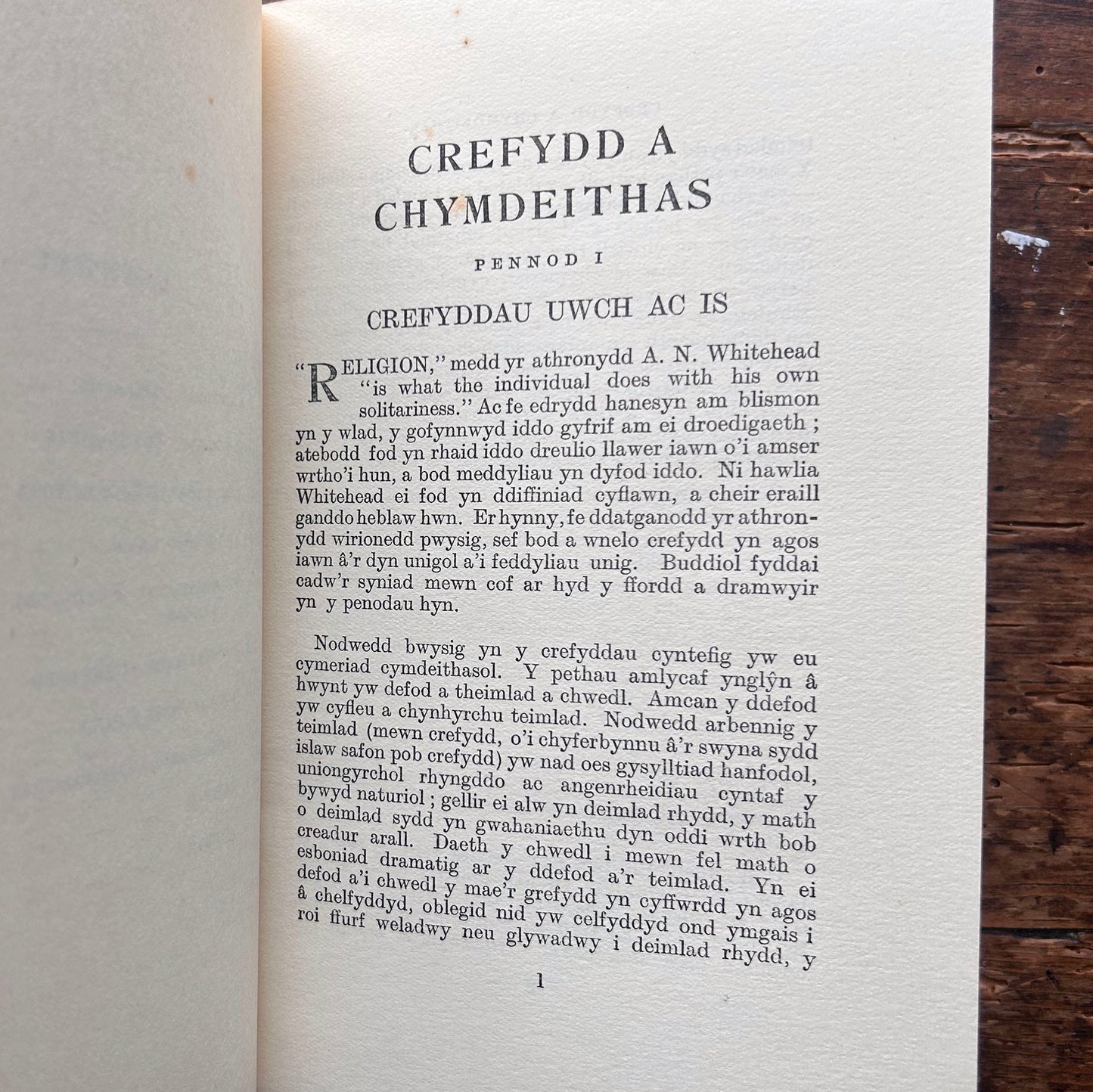Crefydd a Chymdeithas - D. Emrys Evans - 1933 (Preloved)