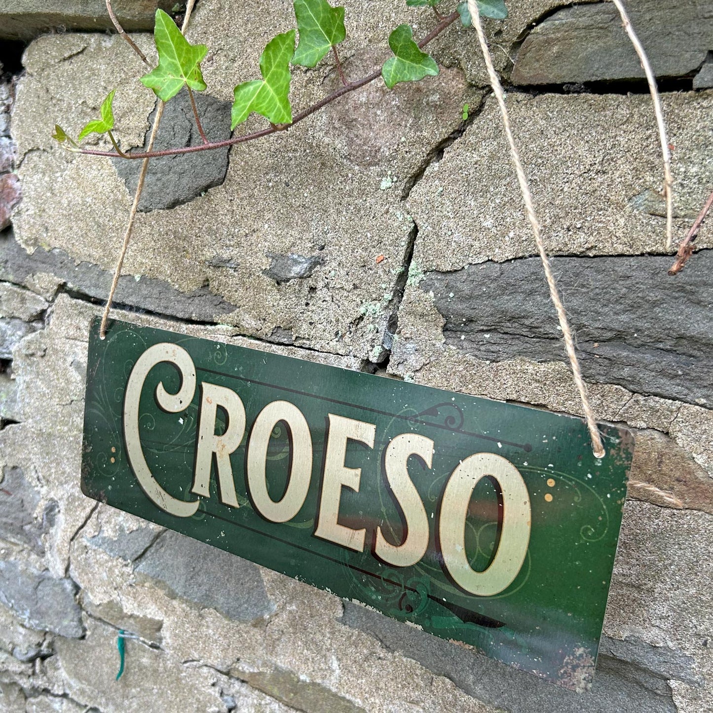 Metal Sign - Vintage Worn Look - Croeso / Welcome - Green