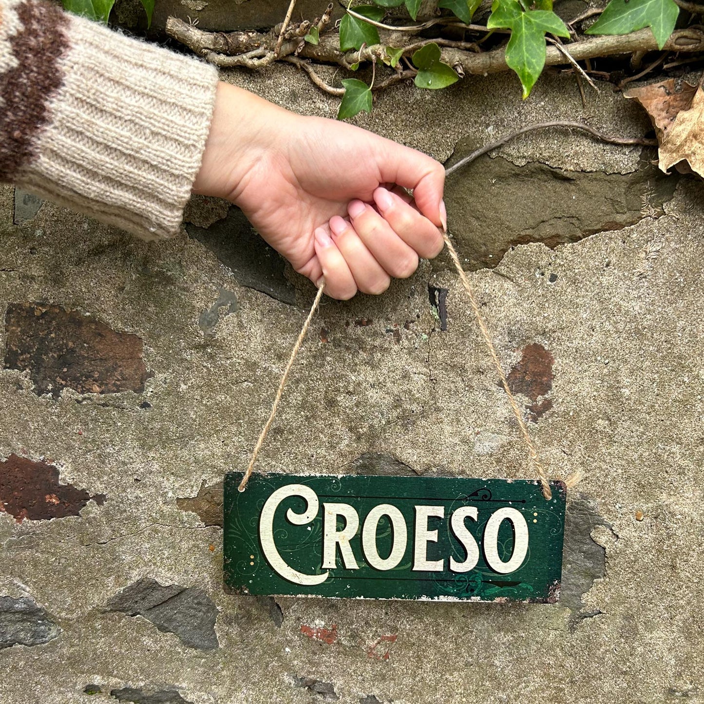 Metal Sign - Vintage Worn Look - Croeso / Welcome - Green