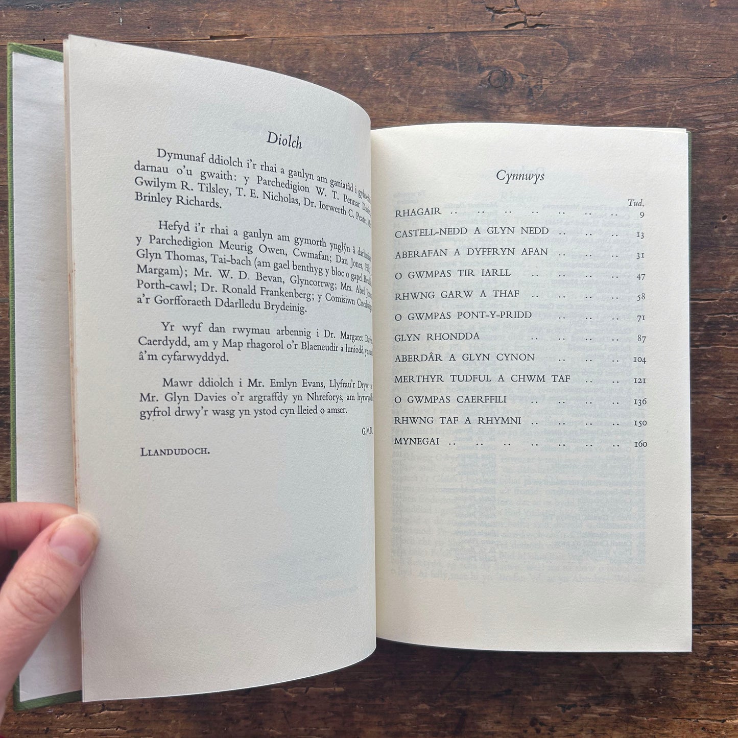 Crwydro Blaenau Morgannwg - G. M Roberts (Preloved)