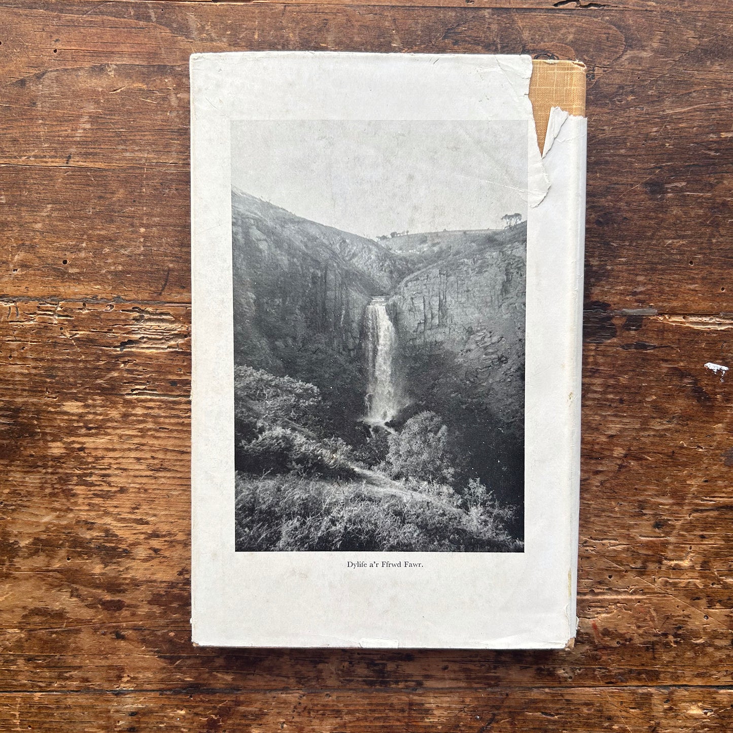 Crwydro Maldwyn - J. J. Ellis (Preloved)