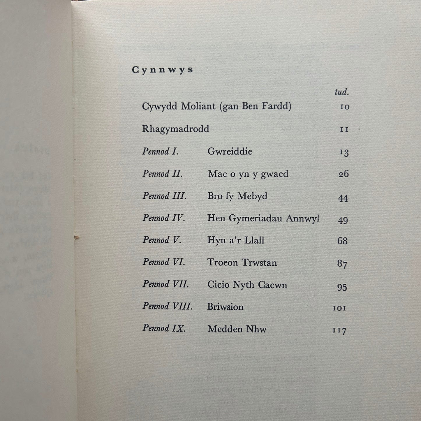 Cwpwrdd Nansi - Nansi Richards / Telynores Maldwyn (Preloved)