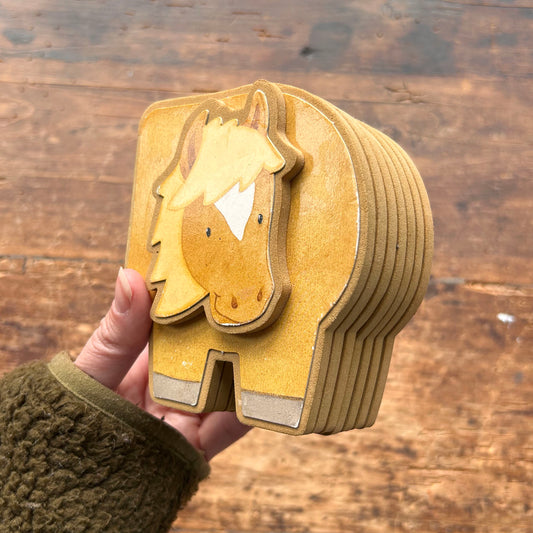 Cyfres y Buarth: Carlam y Ceffyl - Toy / Book (Preloved)