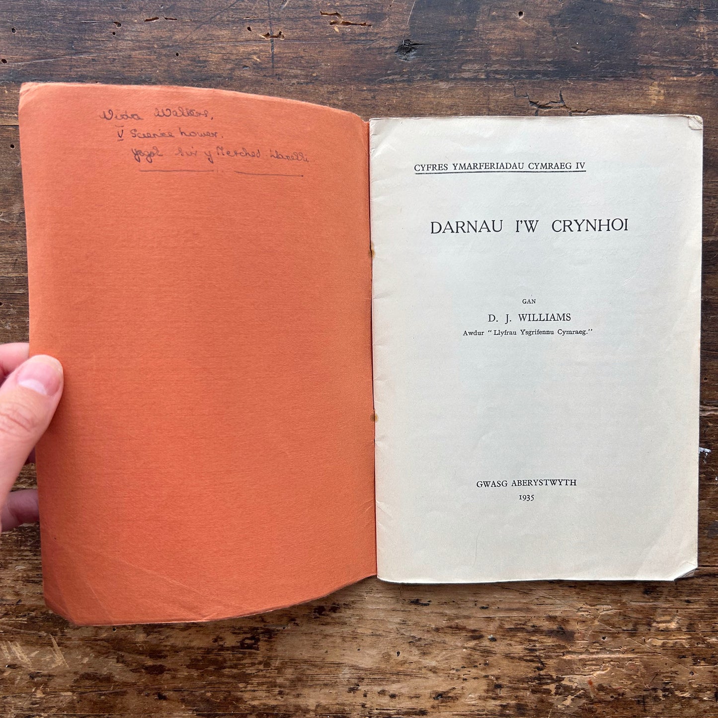 Darnau I'w Crynhoi - Cyfres Ymarferiadau Cymraeg IV - 1935 (Preloved)