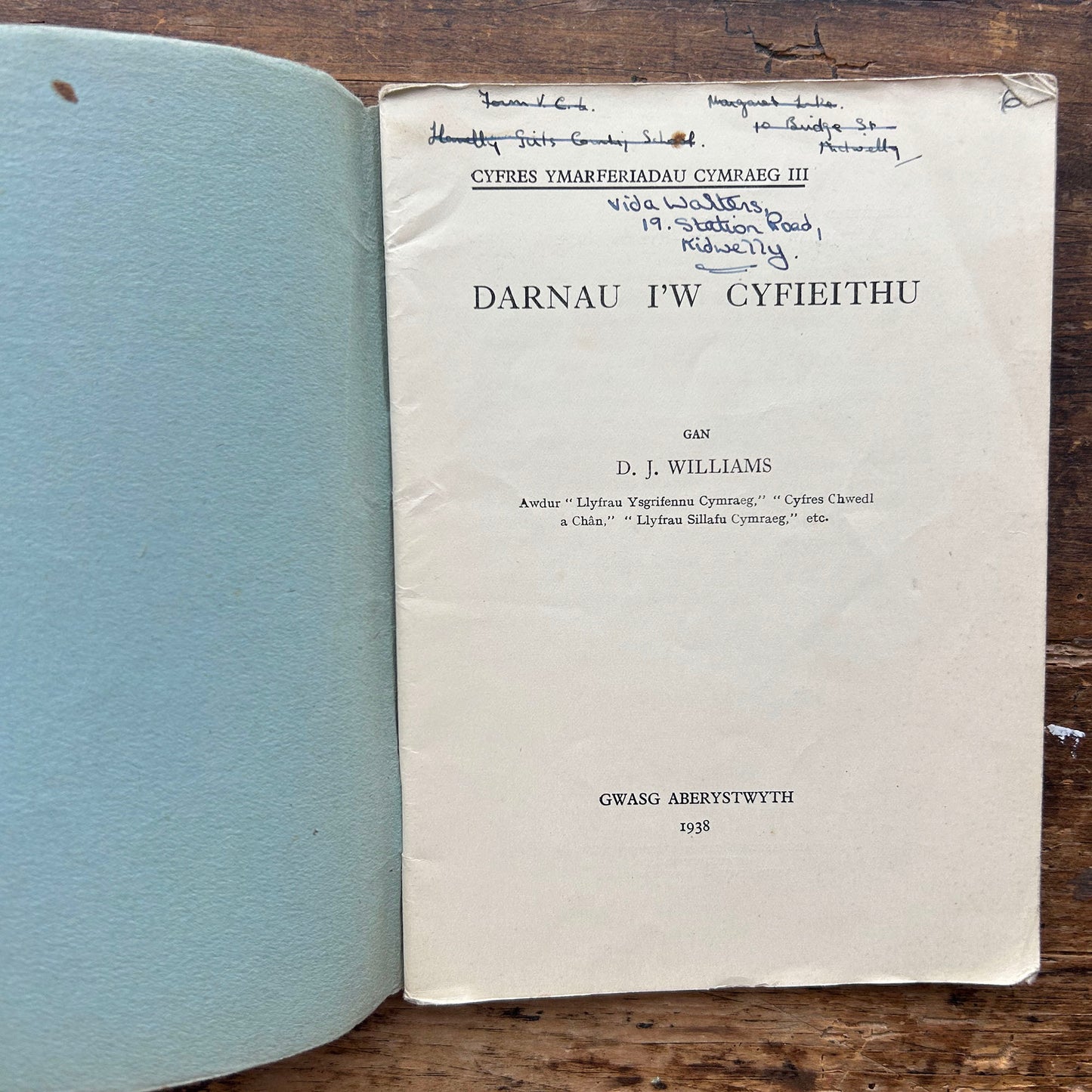Darnau I'w Cyfieithu - Cyfres Ymarferiadau Cymraeg III - 1938 (Preloved)
