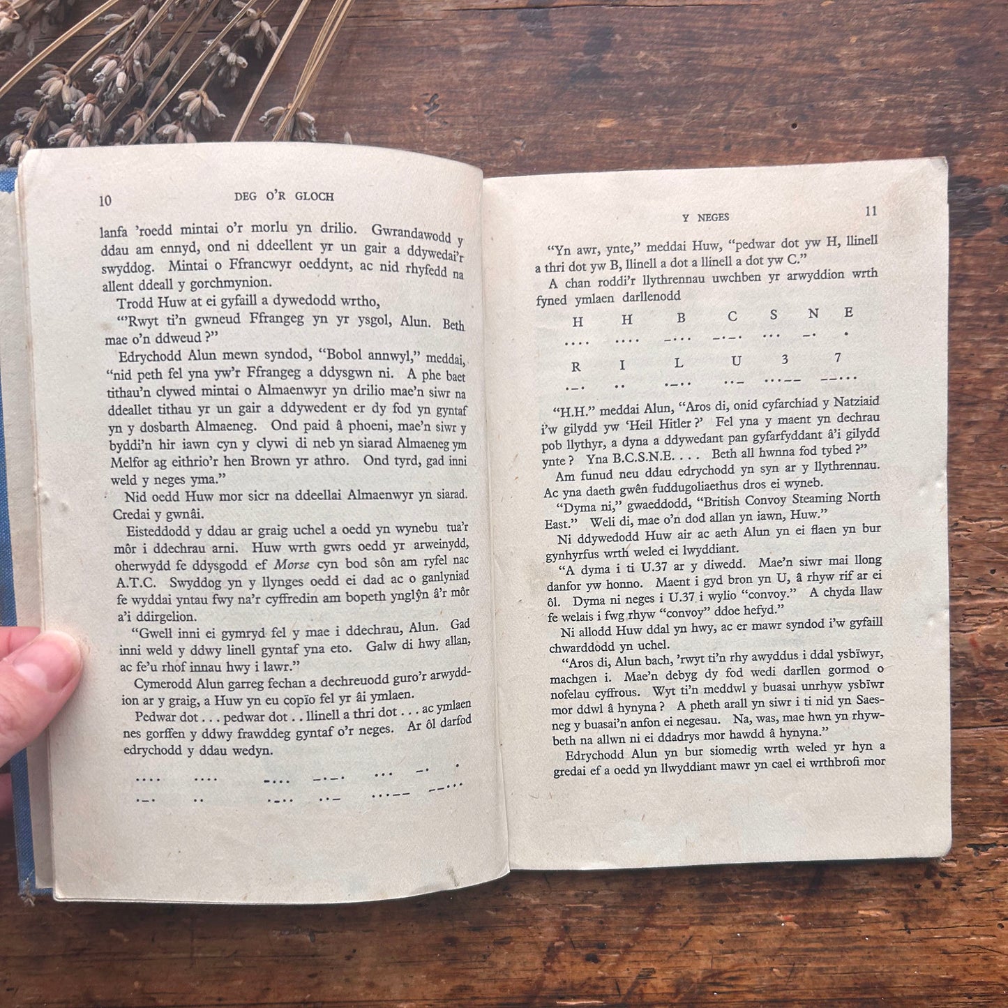 Deg o'r Gloch - Alwyn Thomas - 1945 (Preloved)