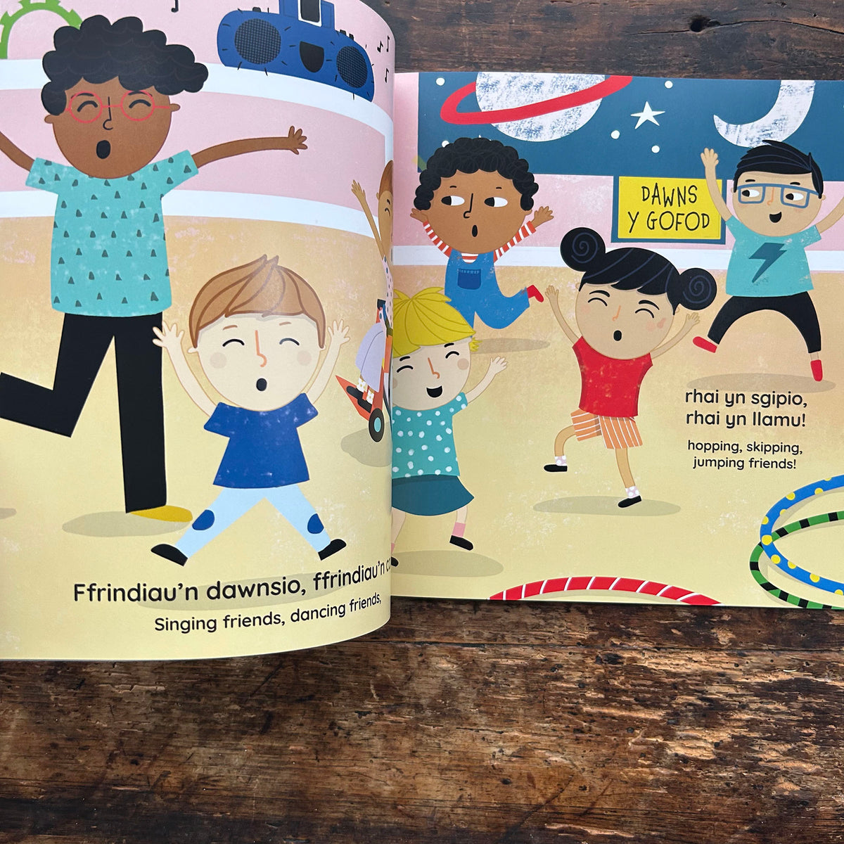 Ffrindiau Gorau, Ffrindiau Gwych / Best Friends, Busy Friends (Preloved)