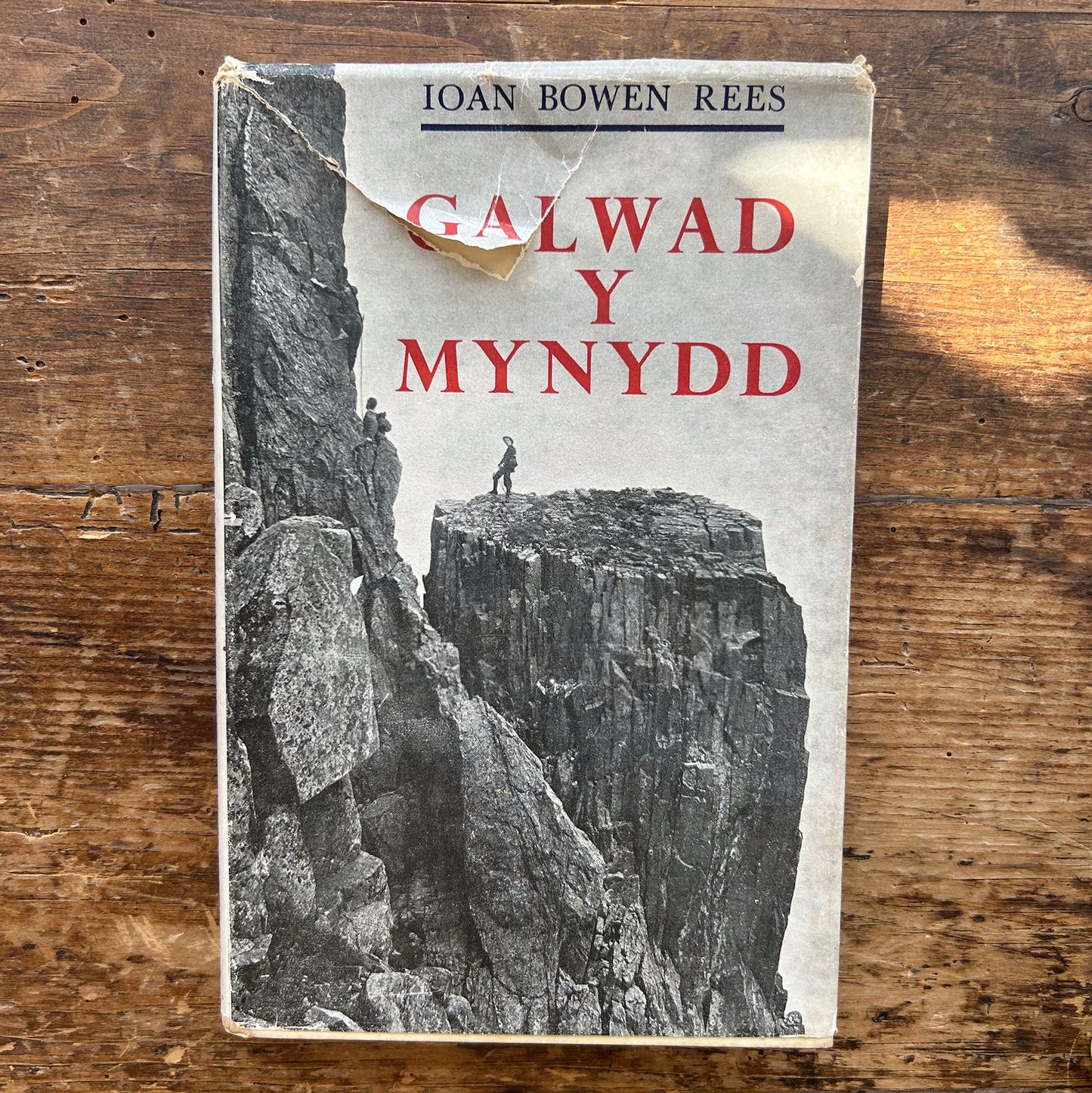 Galwad y Mynydd - Mountaineering - Ioan Bowen Rees - 1961 (Preloved)