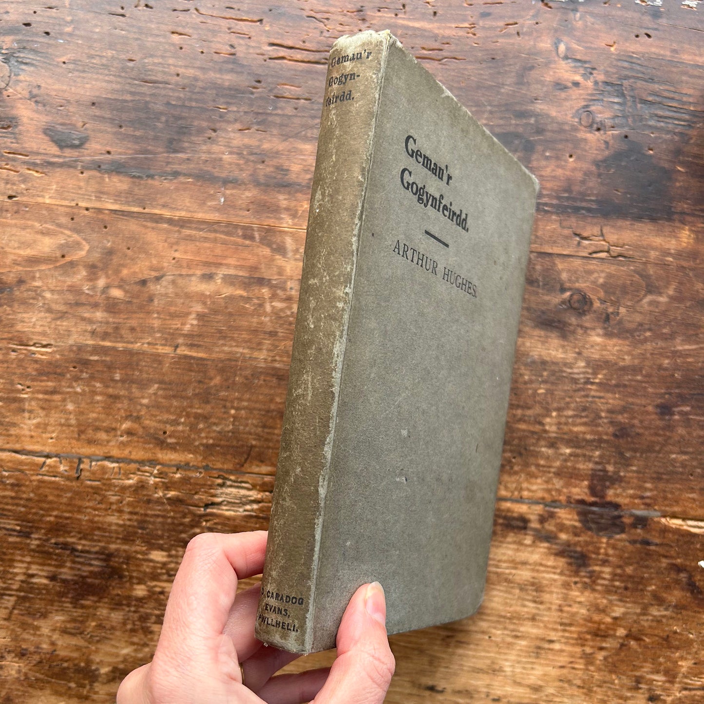 Gemau'r Gogynfeirdd - Medieval Welsh Poetry - Arthur Hughes 1910 (Preloved)