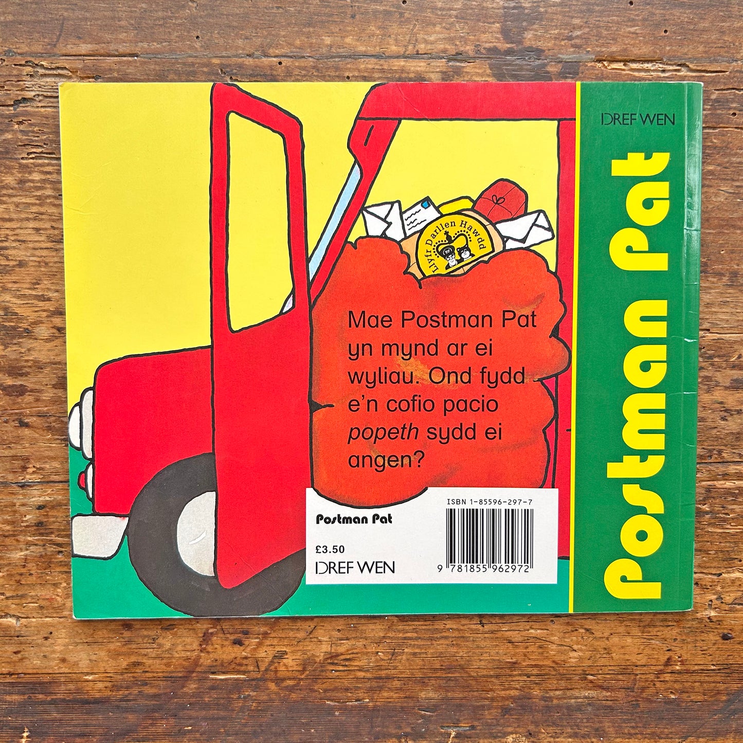 Gwyliau Postman Pat - Llyfrau Darllen Hawdd - Vintage (Preloved)