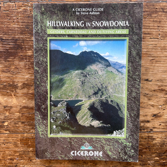 Hillwalking in Snowdonia - Cicerone Guide - Steve Ashton - 2002 (Preloved)