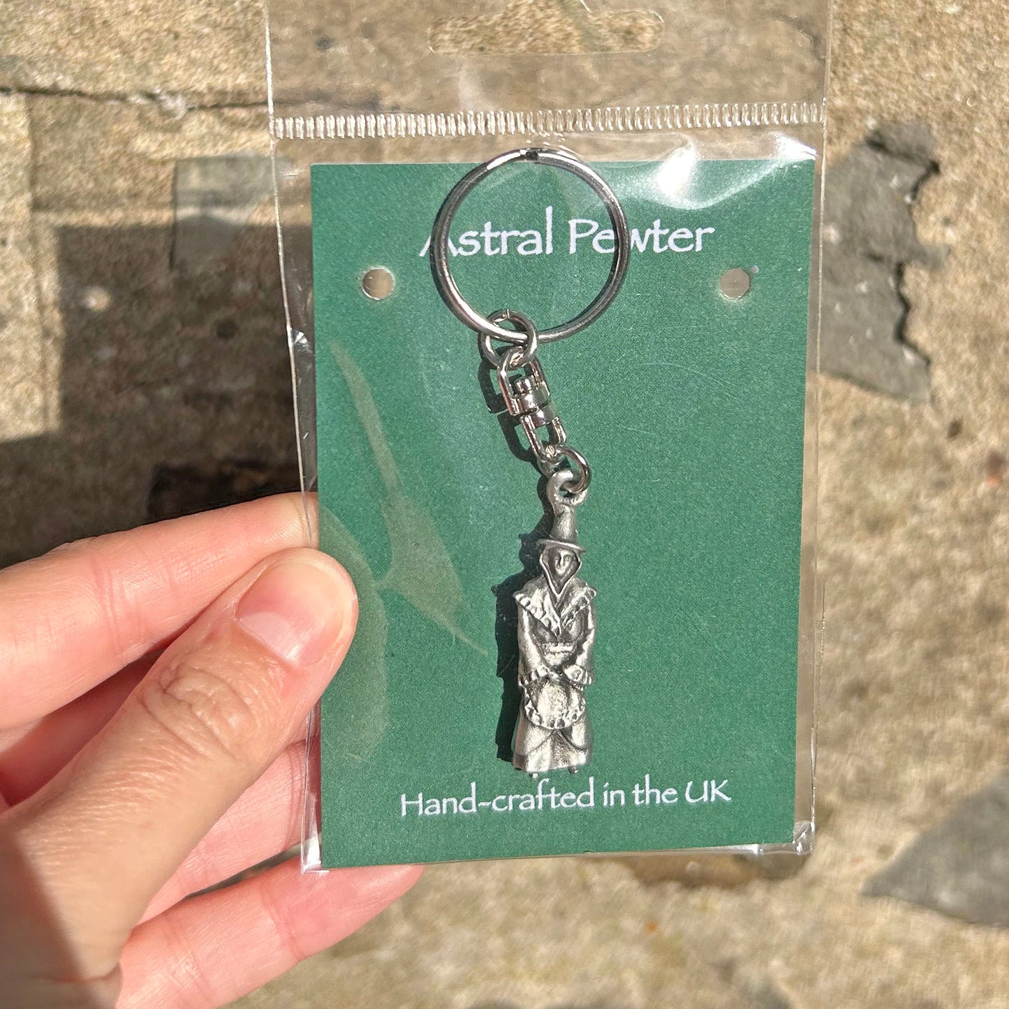 Keyring / Key Chain - Pewter - Welsh Lady