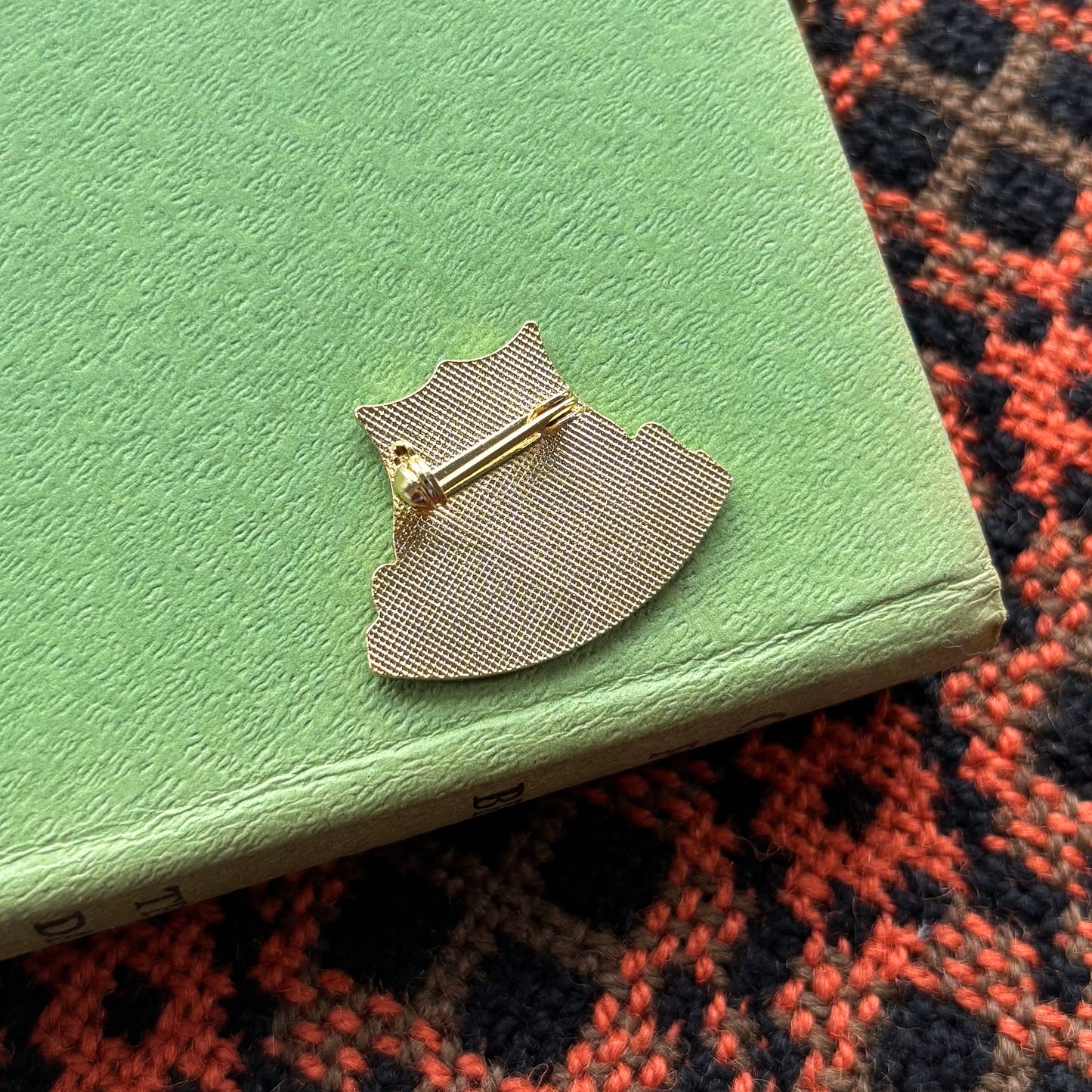 Pin Lapel / Bathodyn - Vintage - Fleur de Lis - WPCBA (Preloved)