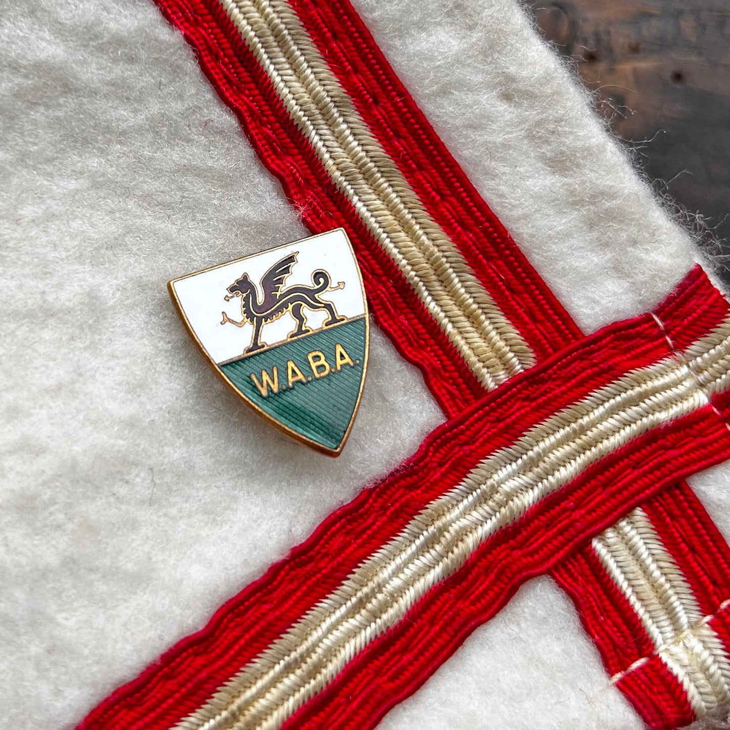 Lapel Pin / Badge - Vintage Dragon - Welsh Amateur Boxing Association W.A.B.A (Preloved)