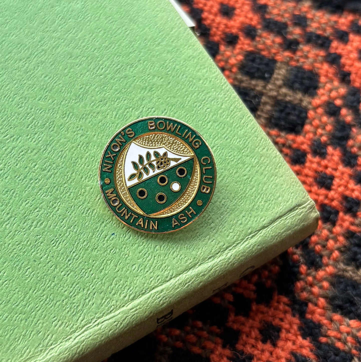 Pin Lapel / Bathodyn - Vintage - Fleur de Lis - WPCBA (Preloved)