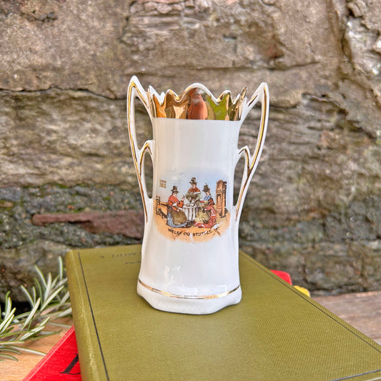 Jwg Cregyn - Gwisgoedd Cymreig - Parti Nyddu Cymru - Cofrodd Hynafol (Wedi'i Ail-law)