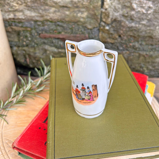 Jwg Cregyn - Gwisgoedd Cymreig - Parti Nyddu Cymru - Cofrodd Hynafol (Wedi'i Ail-law)