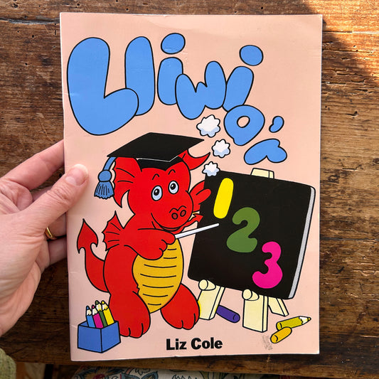 Lliwia'r 123 - Colouring Book (Preloved)