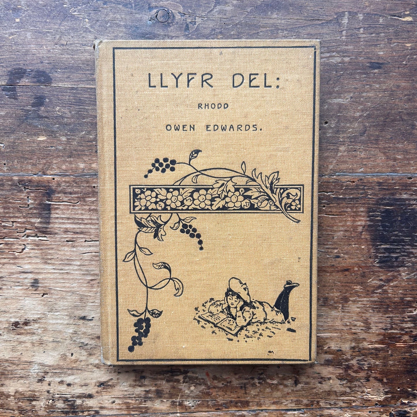 Llyfr Del: Rhodd Owen Edwards - 1911 (Preloved)