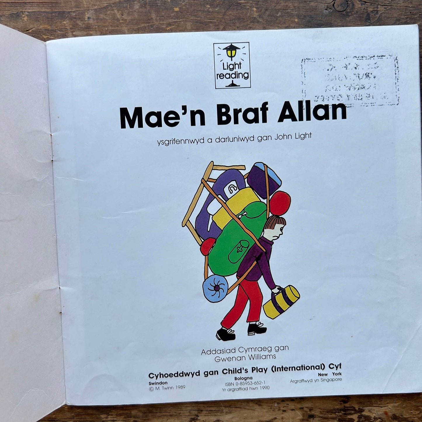 Mae'n Braf Allan - Light Reading 1989 (Preloved)