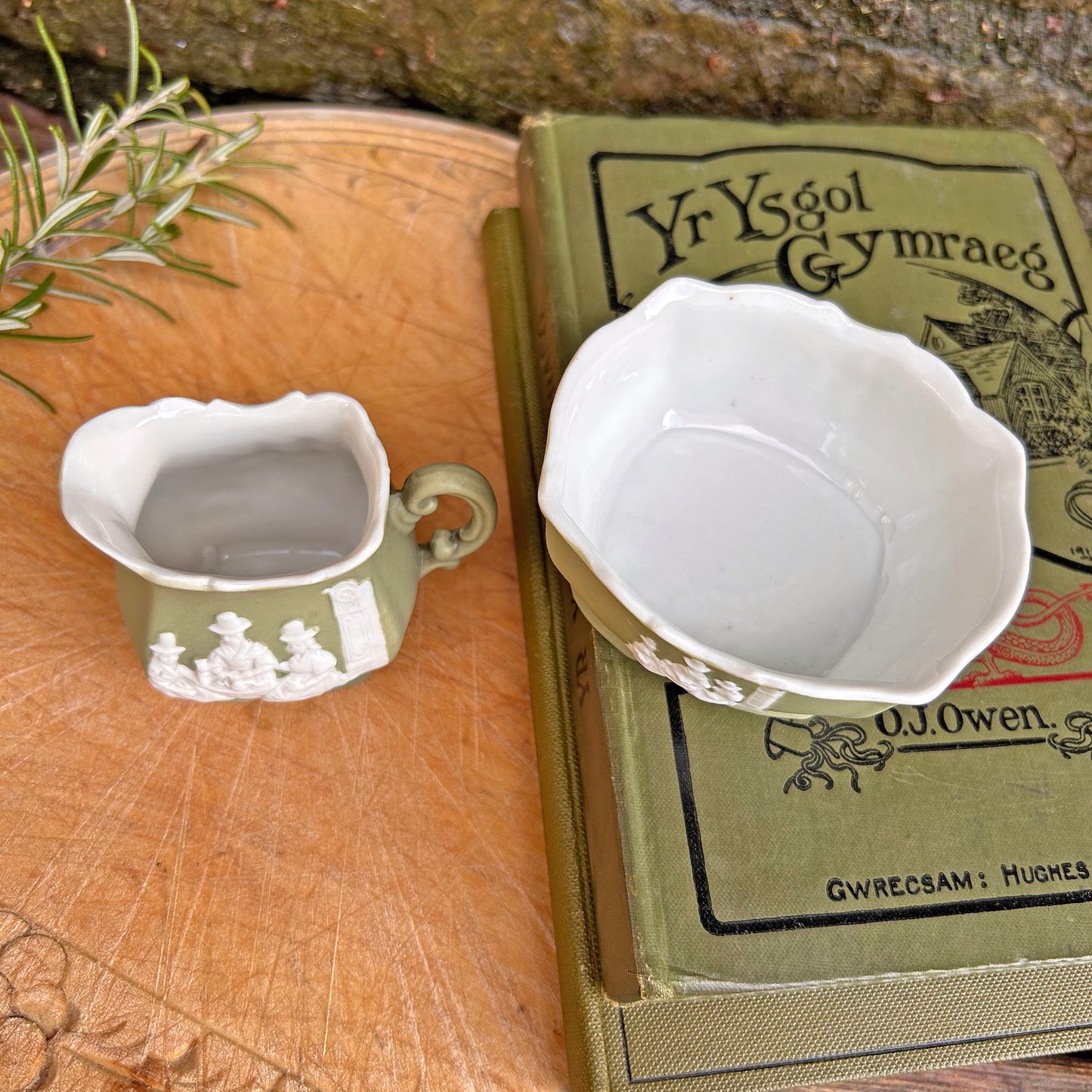 Miniature Jug & Pot Set - Welsh Costumes / Ladies of Llangollen - Antique Souvenir (Preloved)