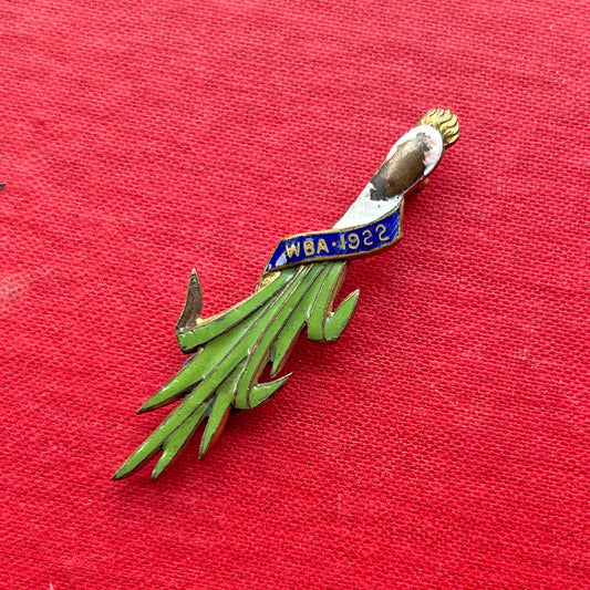 Pin Badge / Brooch - Antique WBA / Welsh Bowling Association 1922 - Leek (Preloved)