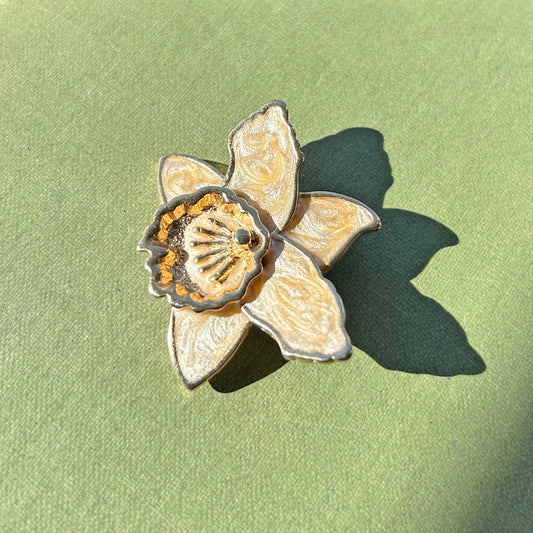 Pin Badge / Brooch - Vintage Enamel Metal - Daffodil (Preloved)